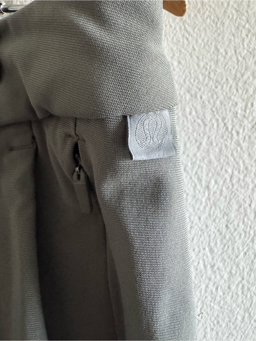Lululemon Athletica Gray ABC Slim Fit Trouser Warpstreme Pants size 32 - Picture 7 of 8
